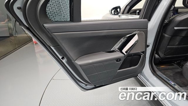 BMW 7-Series 2025 — photo 15