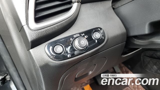 Chevrolet Korea Trax 2018 — photo 28
