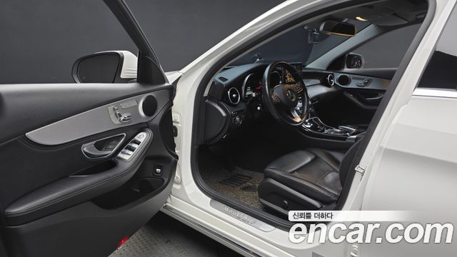 Mercedes-Benz C-Class 2016 — photo 10