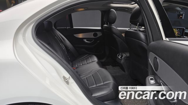 Mercedes-Benz C-Class 2016 — photo 11