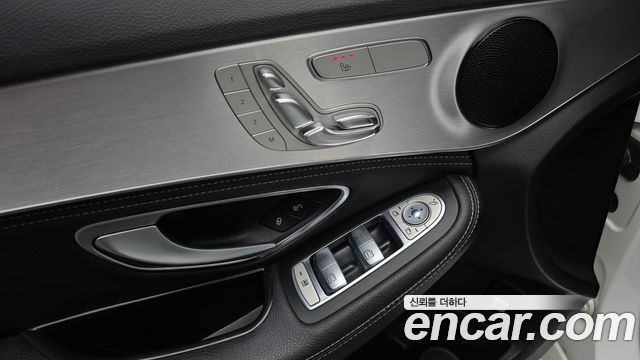 Mercedes-Benz C-Class 2016 — photo 18