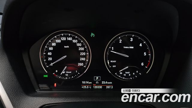 BMW 1-Series 2018 — photo 11