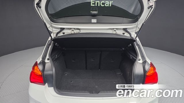 BMW 1-Series 2018 — photo 26