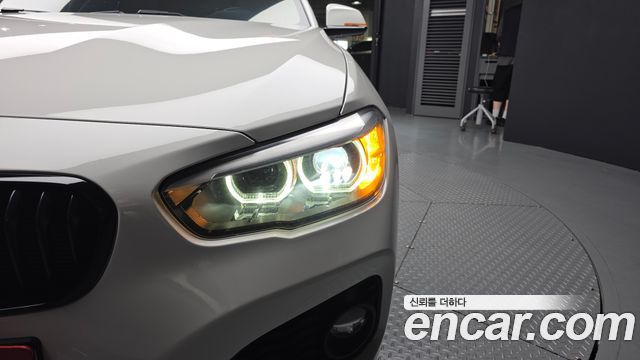 BMW 1-Series 2018 — photo 8
