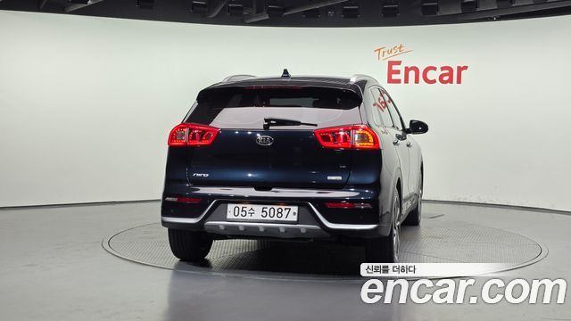 Kia Niro 2017 — photo 4