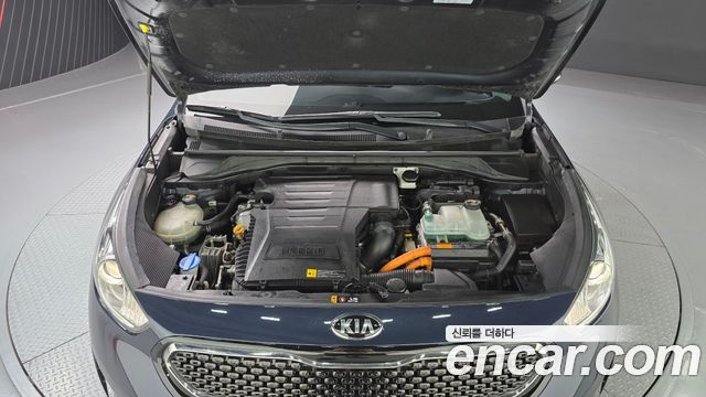 Kia Niro 2017 — photo 6