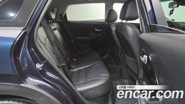 Kia Niro 2017 — photo 11