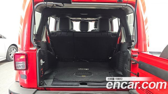 Jeep Wrangler 2017 — photo 20