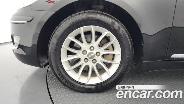Hyundai Genesis 2011 — photo 5