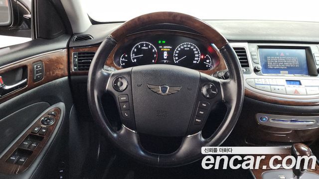 Hyundai Genesis 2011 — photo 12