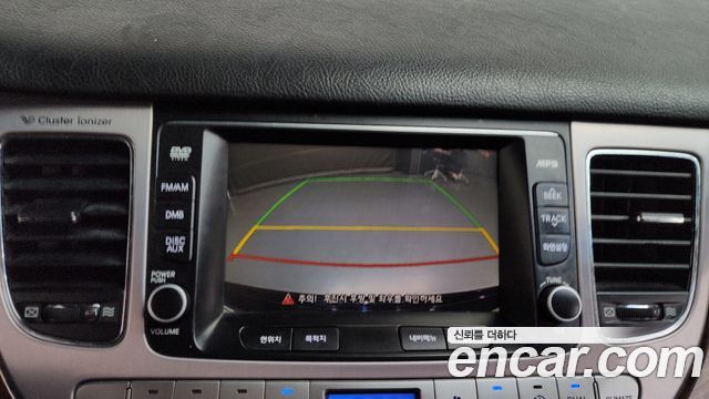 Hyundai Genesis 2011 — photo 13