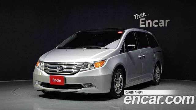 Honda Odyssey 2013 — photo 1