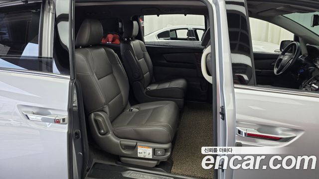 Honda Odyssey 2013 — photo 12