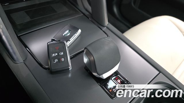 Land Rover Discovery Sport 2025 — photo 12