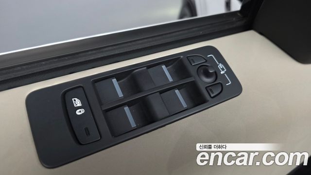 Land Rover Discovery Sport 2025 — photo 29