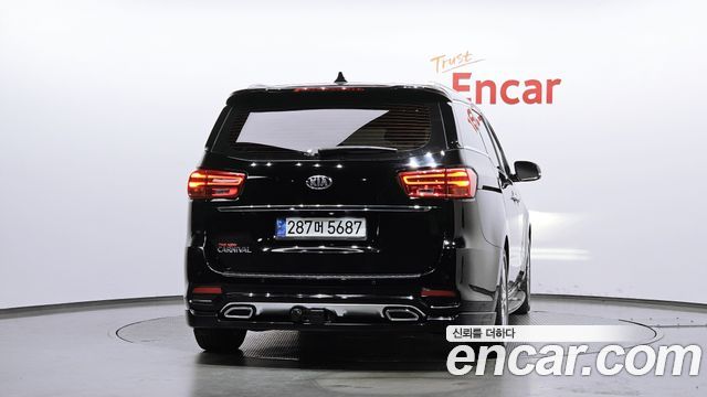 Kia Canival 2019 — photo 4