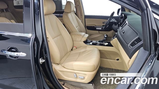 Kia Canival 2019 — photo 11
