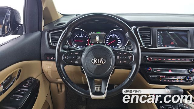 Kia Canival 2019 — photo 13