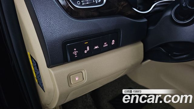 Kia Canival 2019 — photo 16
