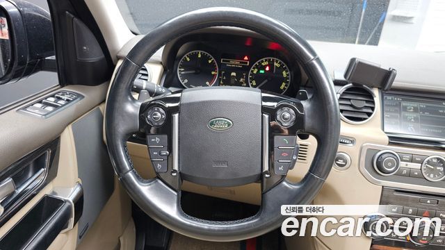 Land Rover Discovery 2014 — photo 15