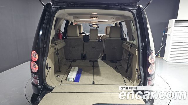 Land Rover Discovery 2014 — photo 20