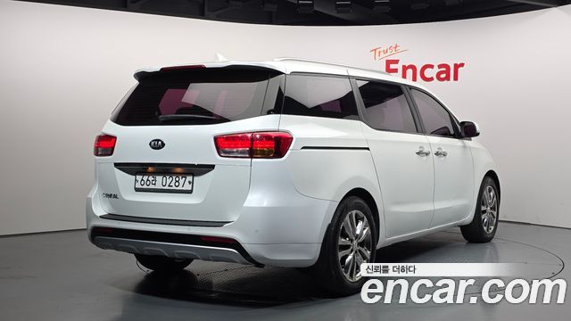 Kia Canival 2016 — photo 2