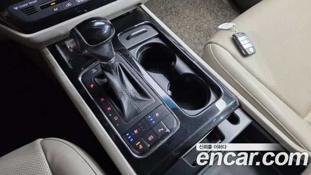 Kia Canival 2016 — photo 9