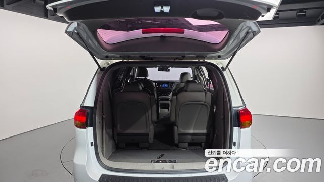 Kia Canival 2016 — photo 20