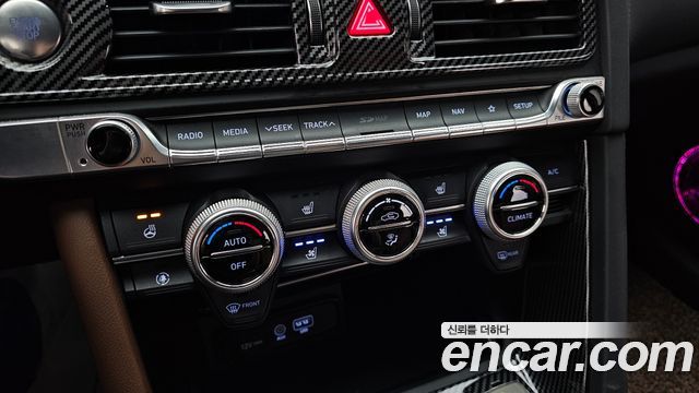 Genesis G70 2019 — photo 18