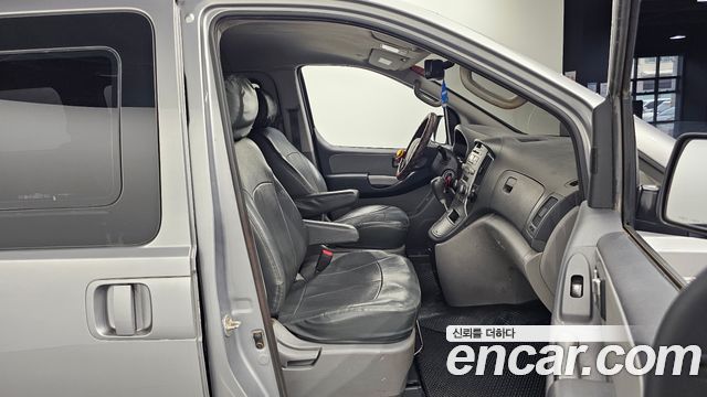 Hyundai Starex 2013 — photo 11