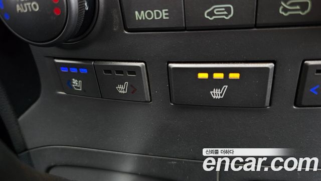 Hyundai Starex 2013 — photo 16