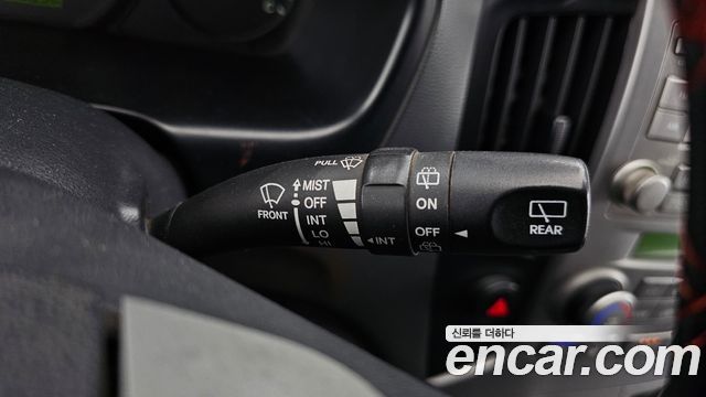 Hyundai Starex 2013 — photo 18