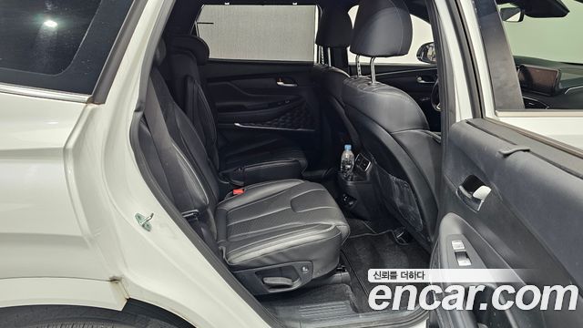 Hyundai Santafe 2022 — photo 17