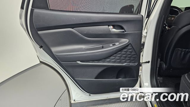 Hyundai Santafe 2022 — photo 15
