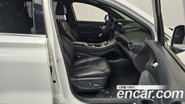 Hyundai Santafe 2022 — photo 16