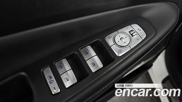 Hyundai Santafe 2022 — photo 40