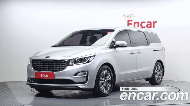 Kia Canival 2020 — photo 1