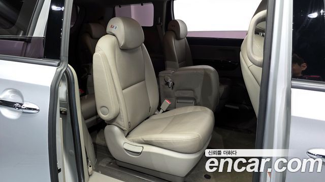 Kia Canival 2020 — photo 17