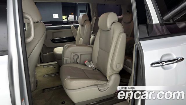 Kia Canival 2020 — photo 18