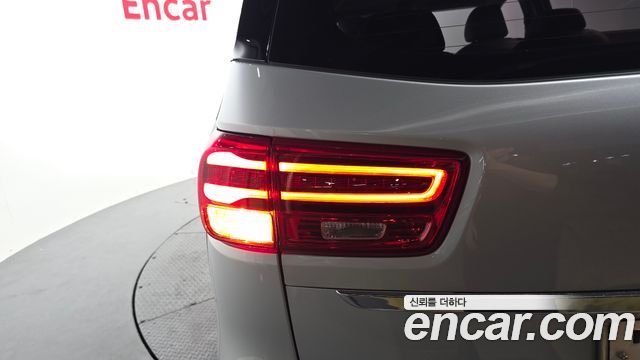 Kia Canival 2020 — photo 9