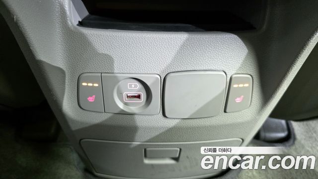 Kia Canival 2020 — photo 27