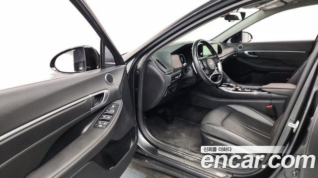 Hyundai Sonata 2022 — photo 13