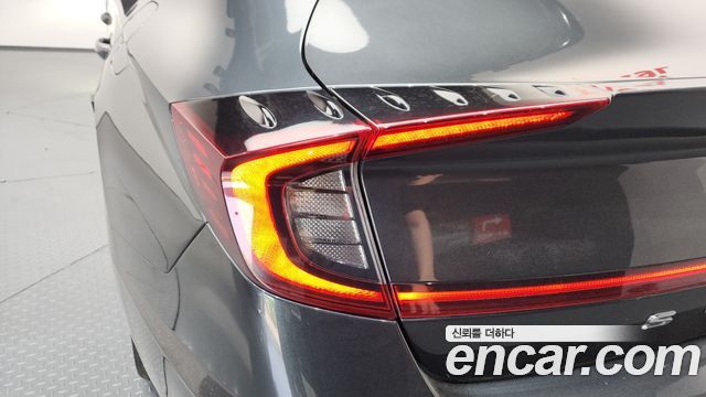 Hyundai Sonata 2022 — photo 9