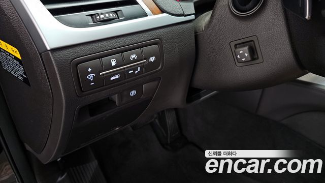Genesis G80 2017 — photo 20