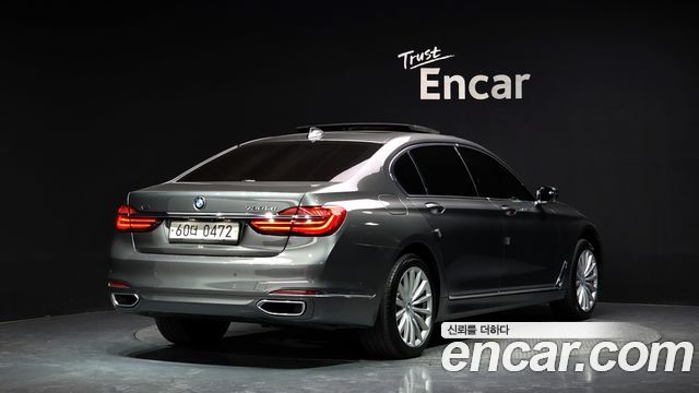 BMW 7-Series 2016 — photo 2