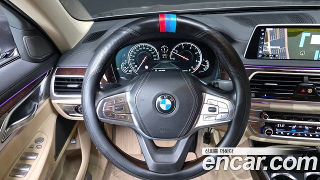 BMW 7-Series 2016 — photo 19