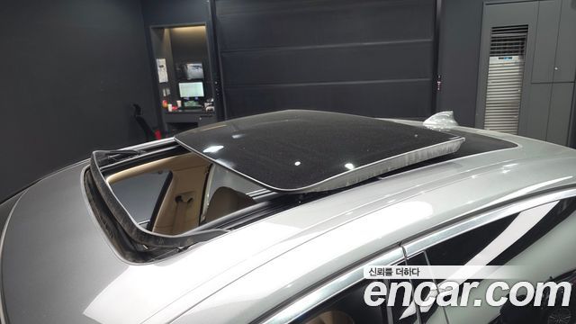 BMW 7-Series 2016 — photo 25