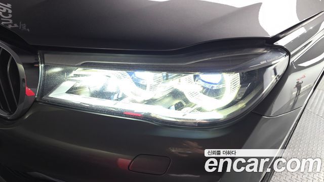 BMW 7-Series 2016 — photo 8