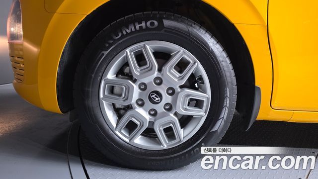 Hyundai Staria 2025 — photo 5