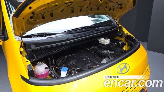 Hyundai Staria 2025 — photo 6